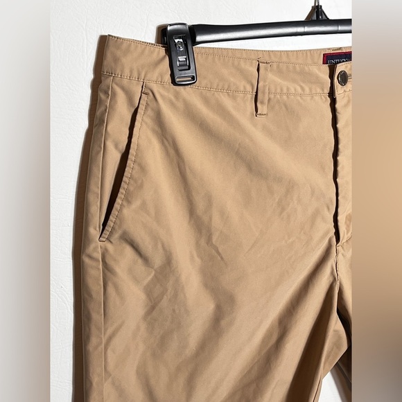 UNTUCKit Men's Beige Flat Front Khaki Shorts 40 - Picture 5 of 13